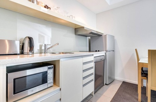 Darwin City Centre Apartment | Living the Dream on Level 18!