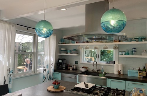 Yountville Cottage | Living the Napa dream in this ideally located Yountville cottage.