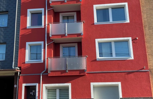 Wanheimerort Apartment | Living with a view of the Rhine - 2nd floor