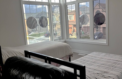 Caledon House | Livingroom hVery close to the airpoet.There are various supermarkets nearby