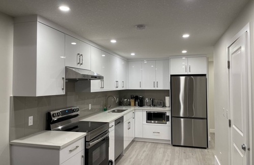 Calgary House | Livingston Brand New Two Bedrooms Suite