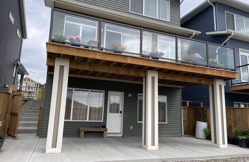 Calgary House | Livingston Brand New Two Bedrooms Suite