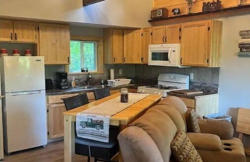 Dansville Cabin | Livingston cabin