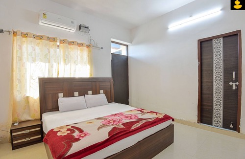 Jhajra Hotel | Livingstone The Village Hotel Dehradun Standard Room for Group