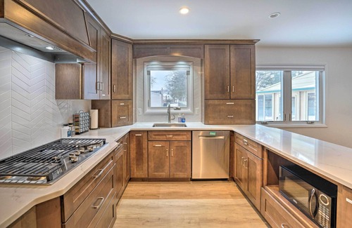 Livonia House | Livonia Home: 4 Mi to Plymouth Main Street