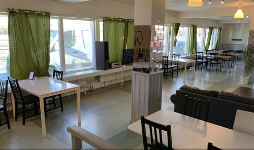 Njurunda Hotel | Liz Motell