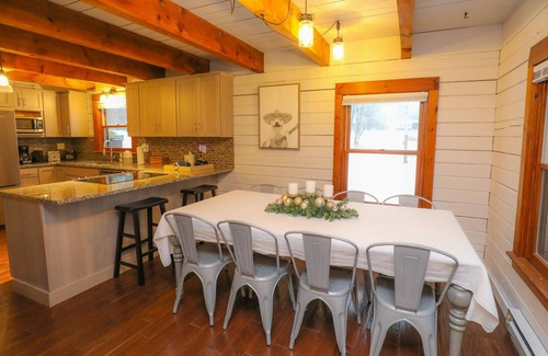 Bristol Hills Cabin | Lizzie's Cabin On The Hill