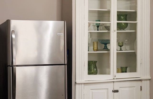 Downtown Cincinnati Apartment | Lizzy’s 2 King Haven