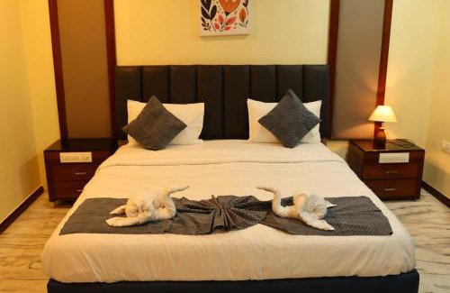 Dwaraka Nagar Hotel | LJ Grand
