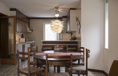 Bezigrad District House | Ljubljana C17: five-bedroom house with a garden & parking