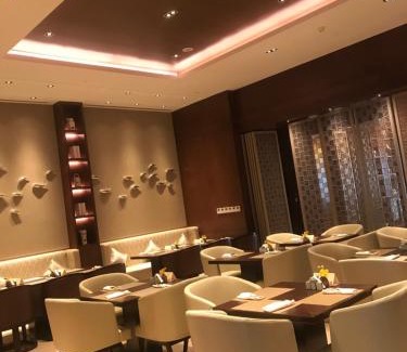 Pudong Hotel | LJZ Supreme Tower Hotel