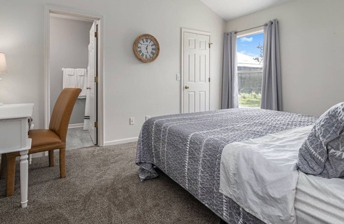 Stevensville House | LK Michigan Fun HQ: Hot Tub, Theater Rm, Game Room
