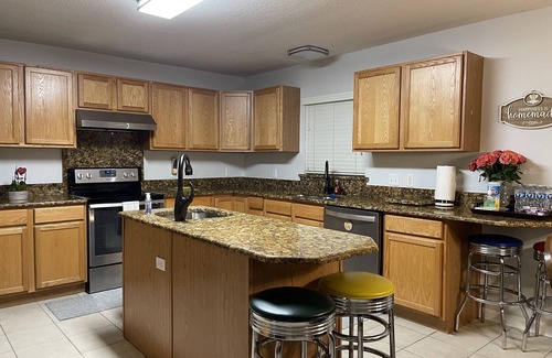 Lakeland House | LKLD Homecation b/w Orlando and Tampa airports, theme parks/recreational parks.