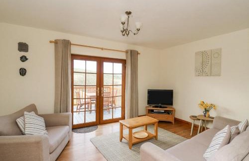 Mwnt House | Llaethdy