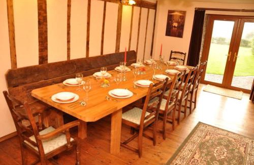 Newcastle-on-Clun House | Llanhedric House