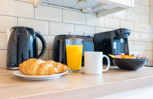 Atlantic Wharf Apartment | Llansannor Drive by Tŷ SA - Free Parking