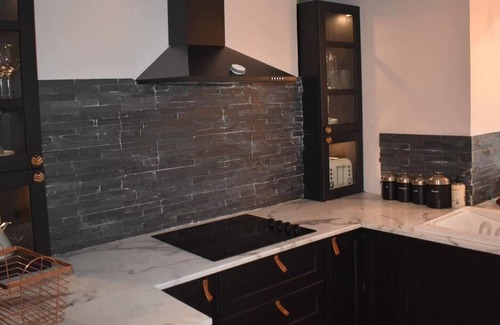 Llansteffan Cottage | Llansteffan 2-Bed Cottage, Sleeps 4, Dog Ok