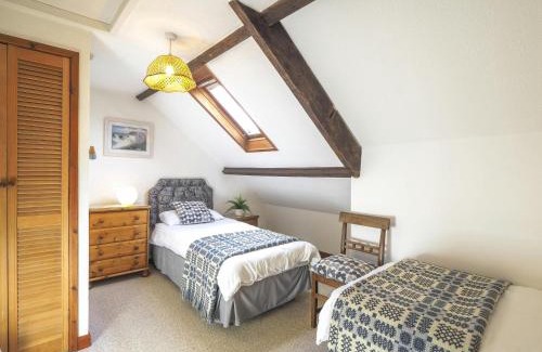 Cilgerran House | Llantood Farm Cottage, Cardigan