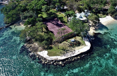 West End Villa | Llantrissant Beachcliff Villa