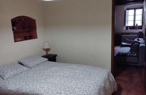 Sant Julia de Vilatorta House | Llar compartida El Tupí
