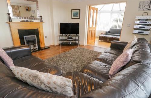 Amlwch House | Llecyn Braf