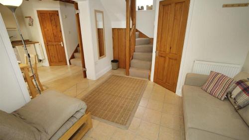 Crynant House | Llethryd Farm Cottage One