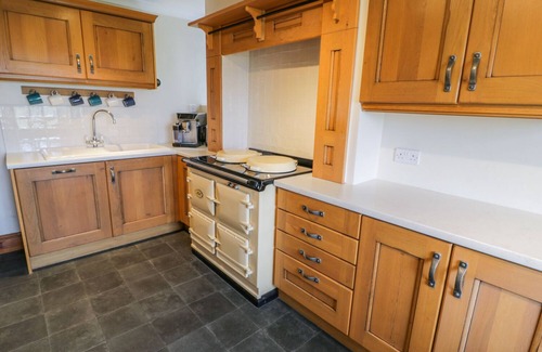 Harlech Cottage | LLETY PERYGL, pet friendly, luxury holiday cottage in Harlech