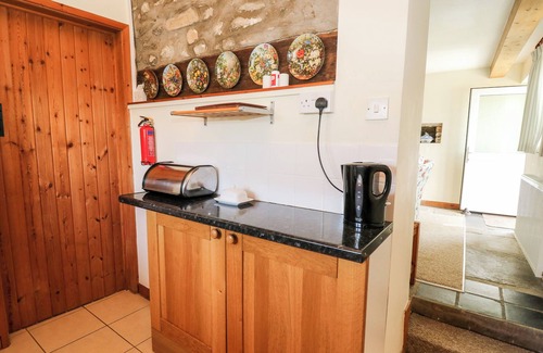 Llanwrda Cottage | Llety'r Wennol