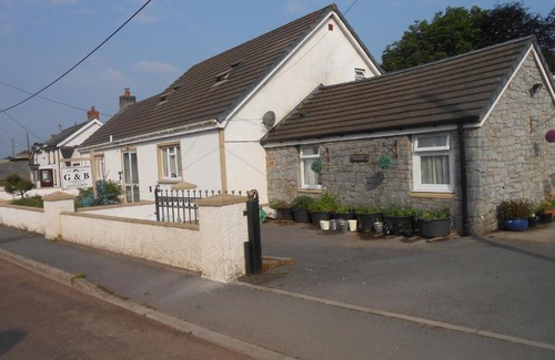Porthyrhyd Bed & Breakfast | Lletygwilym, Heol dwr