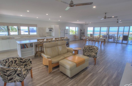 Seventeen Seventy House | LLEWELLA -1170 water views