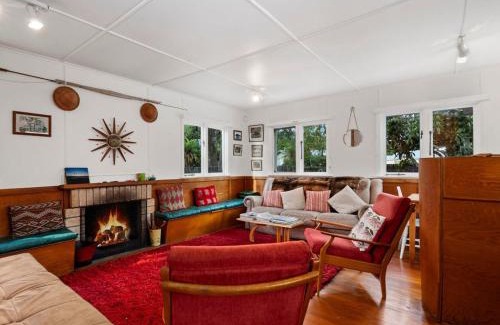 Hatepe House | Llieno - Lake Taupo Holiday Home