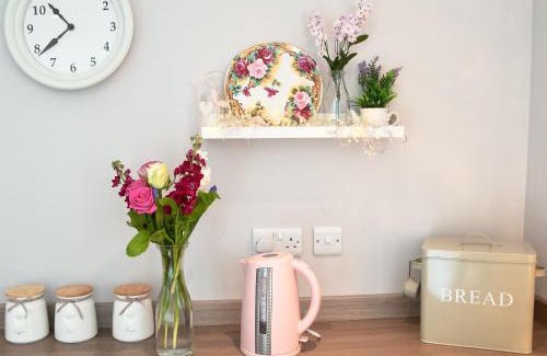 Dinas House | Llifon
