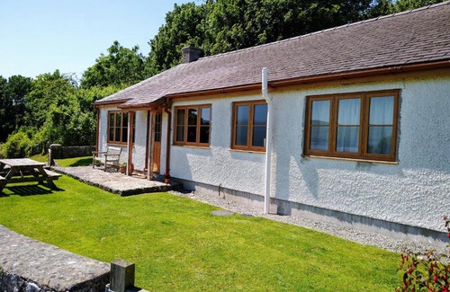 Penmon House | Llinos Cottage