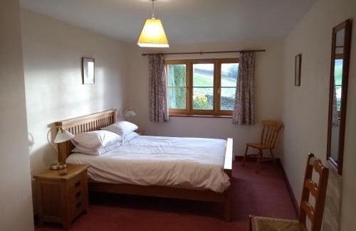 Penmon House | Llinos Cottage
