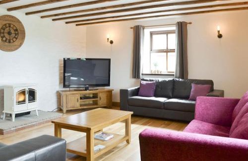 Holyhead House | Llofft Storws