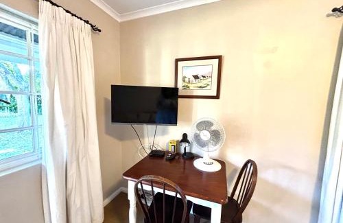 Walmer Apartment | Lloyd Road Cottage