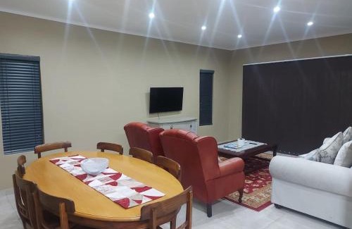 Ermelo Apartment | Lloyds - 9