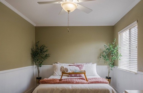 Loma Linda House | LLU Entire House · 4 bedroom 2 miles from Hospital