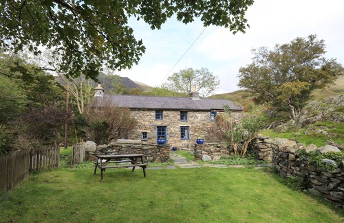 Nant Peris House | Llwyn Bedw