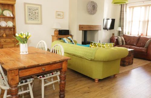Dolwyddelan House | Llwyn Onn
