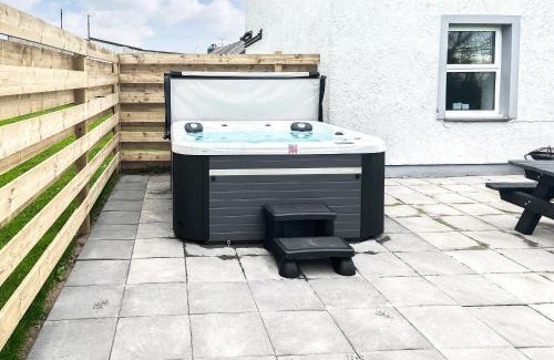 Rhosgoch House | Llwyn Yr Arth