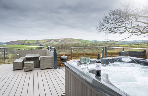 Llansawel House | Llwynblyfyn Escape to Luxury.