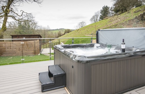 Llansawel House | Llwynblyfyn Escape to Luxury.