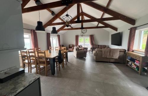 Llansawel House | Llwynblyfyn