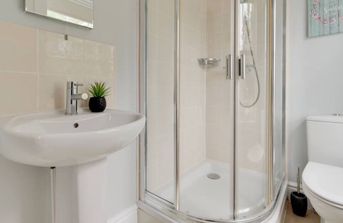 Llangadog House | Llwyncelyn in the beautiful Llangadog