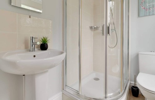 Llangadog House | Llwyncelyn in the beautiful Llangadog