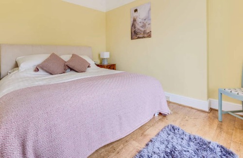 Llangadog House | Llwyncelyn in the beautiful Llangadog