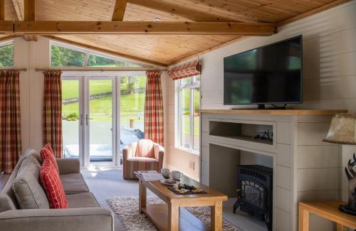 Gwynedd- Snowdonia House | Llyn Dinas Lodge
