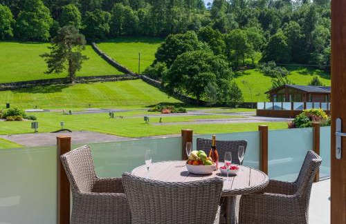 Gwynedd- Snowdonia House | Llyn Dinas Lodge