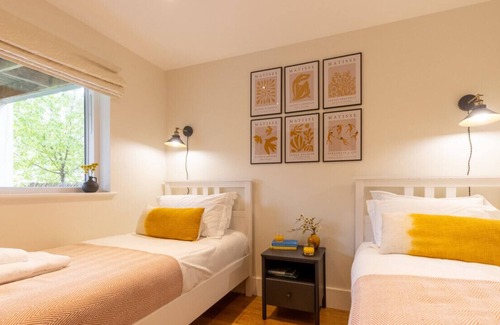 Cirencester Villa | Llyn View - HM122 - Lakeside Spa Holidays